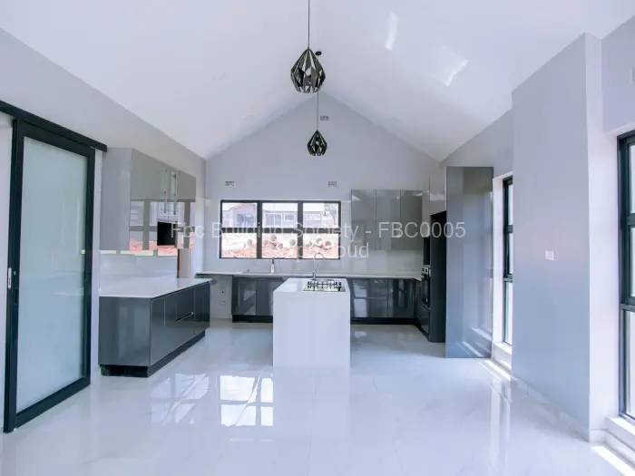 Townhouse/Cluster for Sale in Glen Lorne, Harare