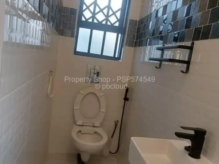 3 Bedroom Cottage/Garden Flat to Rent in Eastlea, Harare