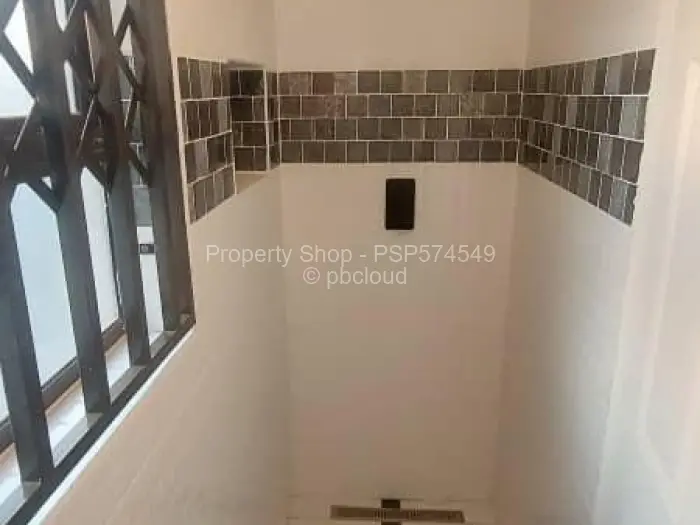 3 Bedroom Cottage/Garden Flat to Rent in Eastlea, Harare