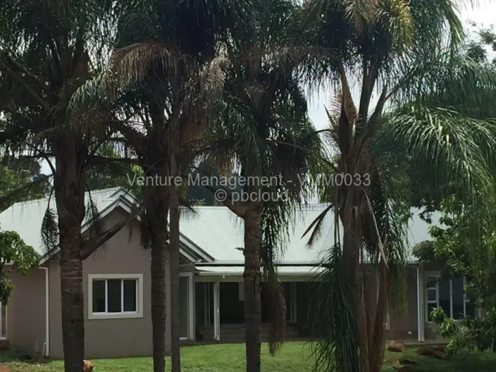 Townhouse/Complex/Cluster for Sale in Helensvale, Harare