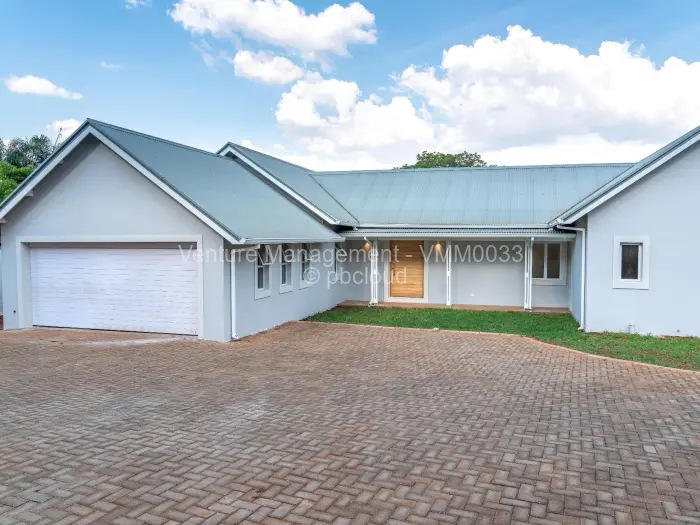 Townhouse/Complex/Cluster for Sale in Helensvale, Harare