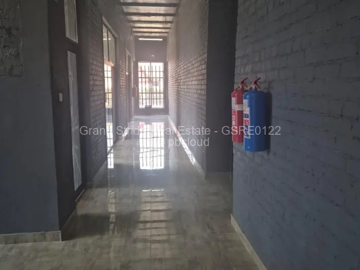 Commercial Property to Rent in Avenues