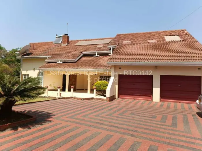 6 Bedroom House to Rent in Borrowdale West