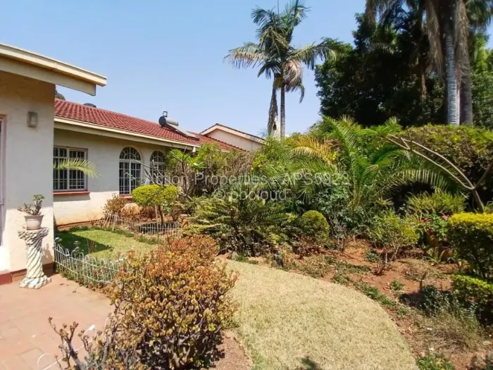 Townhouse/Complex/Cluster to Rent in Avondale West