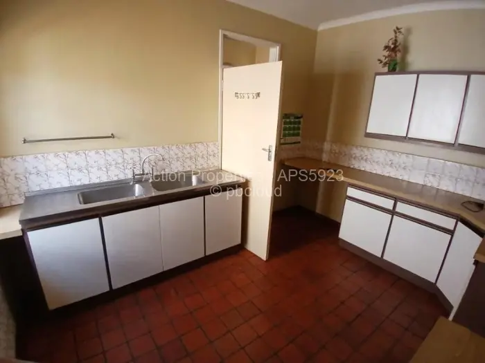 Townhouse/Complex/Cluster to Rent in Avondale West