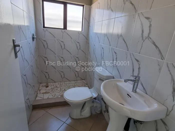 Townhouse/Complex/Cluster to Rent in Kuwadzana