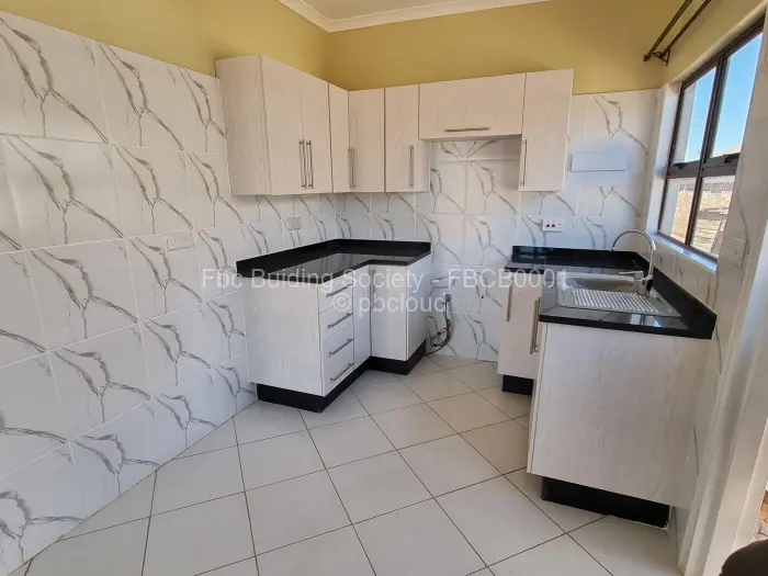 Townhouse/Complex/Cluster to Rent in Kuwadzana