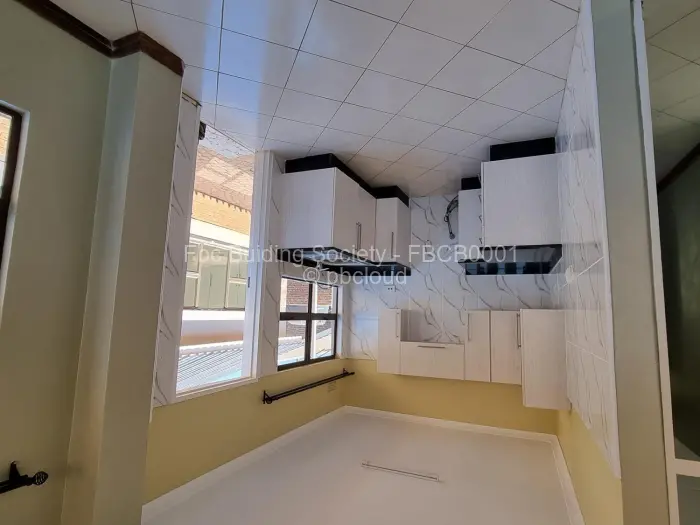 Townhouse/Complex/Cluster to Rent in Kuwadzana