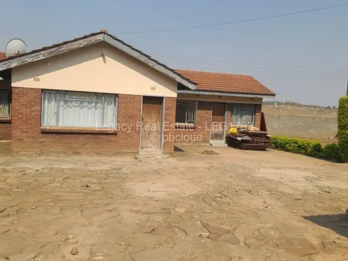 6 Bedroom House for Sale in Gunhill, Harare