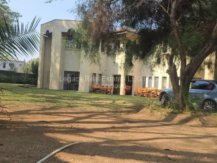 6 Bedroom House for Sale in Gunhill, Harare