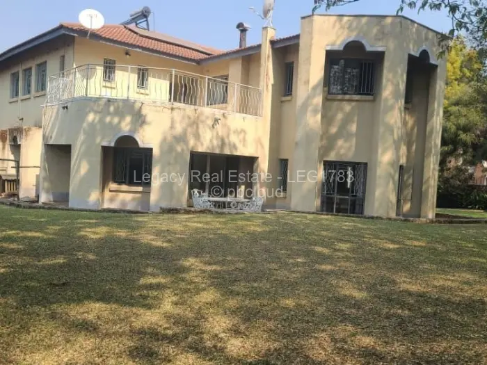 6 Bedroom House for Sale in Gunhill, Harare