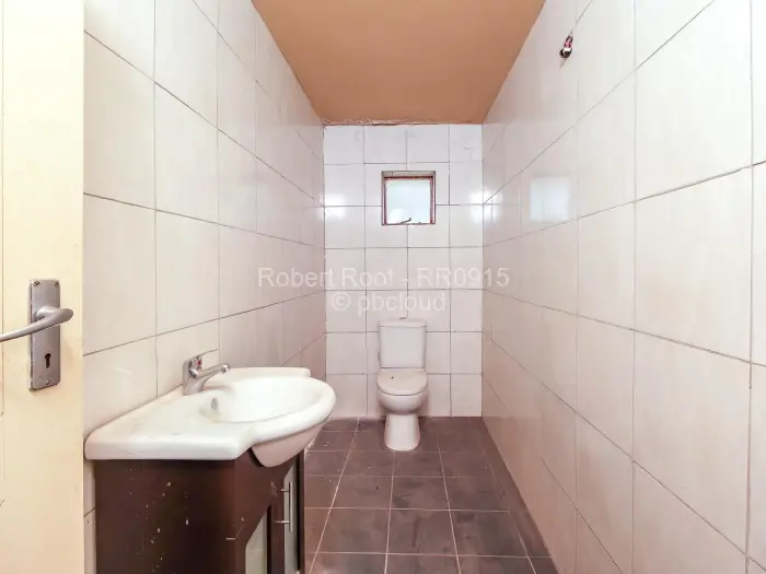 6 Bedroom House for Sale in Glen Lorne, Harare