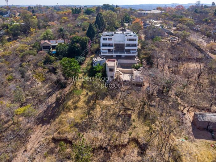 6 Bedroom House for Sale in Glen Lorne, Harare