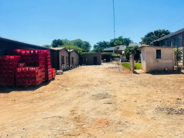 Commercial Property to Rent in Bluff Hill