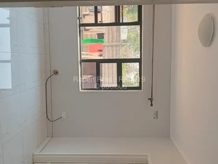 Townhouse/Complex/Cluster to Rent in Bluff Hill, Harare