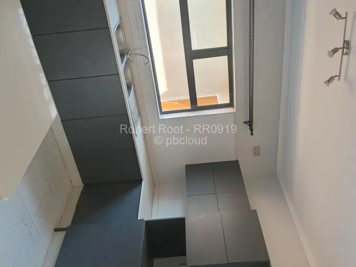 Townhouse/Complex/Cluster to Rent in Bluff Hill, Harare