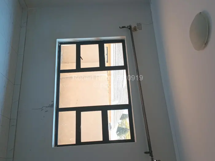 Townhouse/Complex/Cluster to Rent in Bluff Hill, Harare