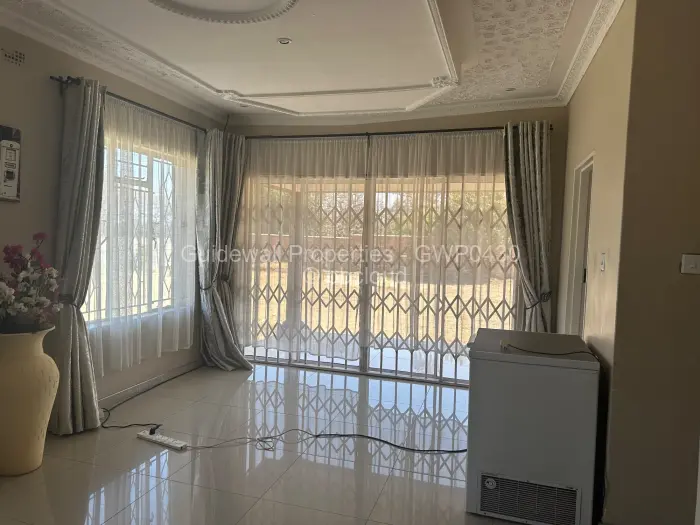 3 Bedroom House to Rent in Hatfield