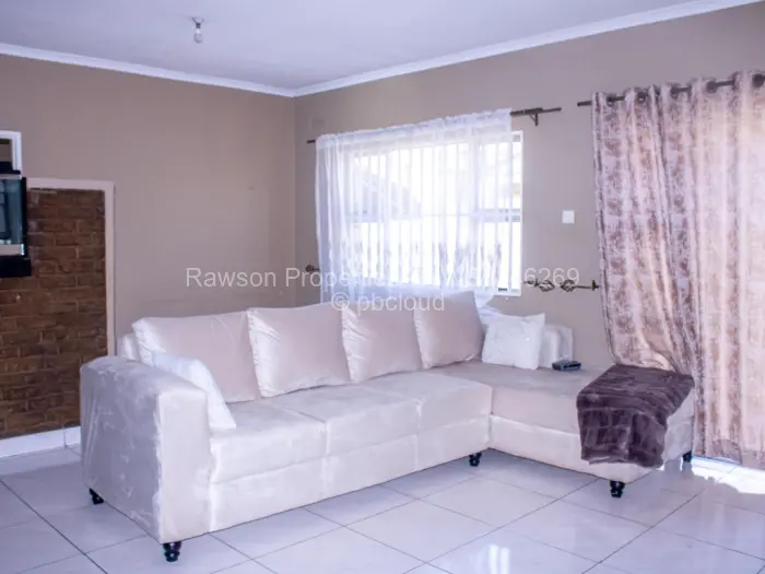 2 Bedroom Cottage/Garden Flat for Sale in Madokero Estates, Harare