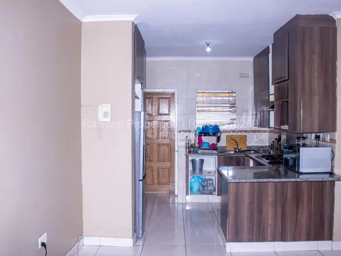 2 Bedroom Cottage/Garden Flat for Sale in Madokero Estates, Harare