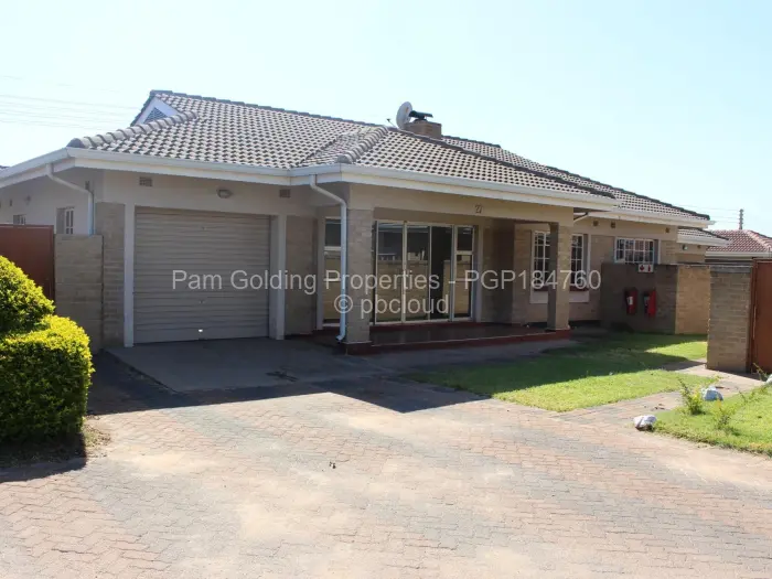 Townhouse/Complex/Cluster to Rent in Waterfalls, Harare