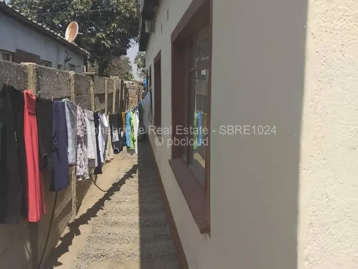 3 Bedroom House for Sale in Lobengula, Bulawayo