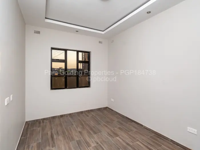 Townhouse/Cluster for Sale in Arlington, Harare