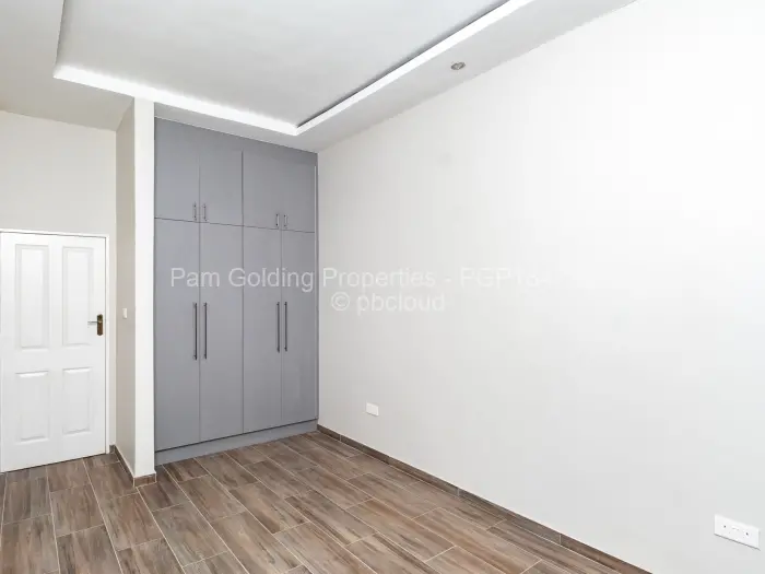 Townhouse/Cluster for Sale in Arlington, Harare