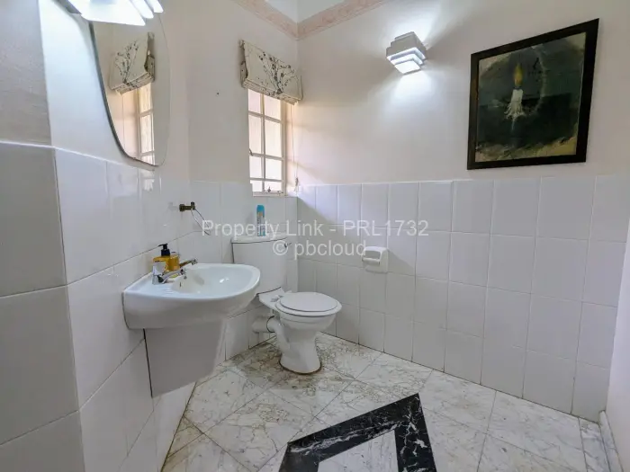 Townhouse/Complex/Cluster to Rent in Borrowdale