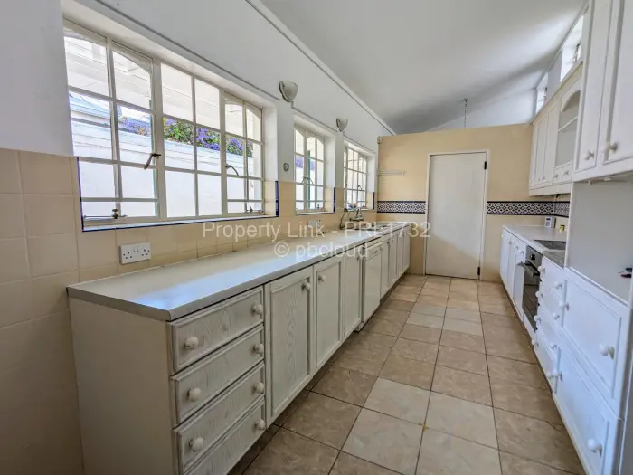 Townhouse/Complex/Cluster to Rent in Borrowdale