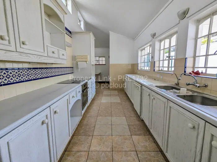 Townhouse/Complex/Cluster to Rent in Borrowdale