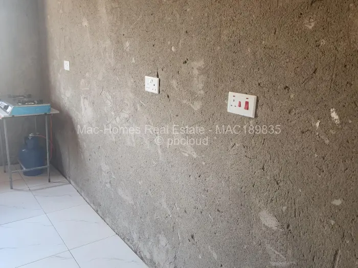 4 Bedroom House for Sale in Erasmus Park, Ruwa