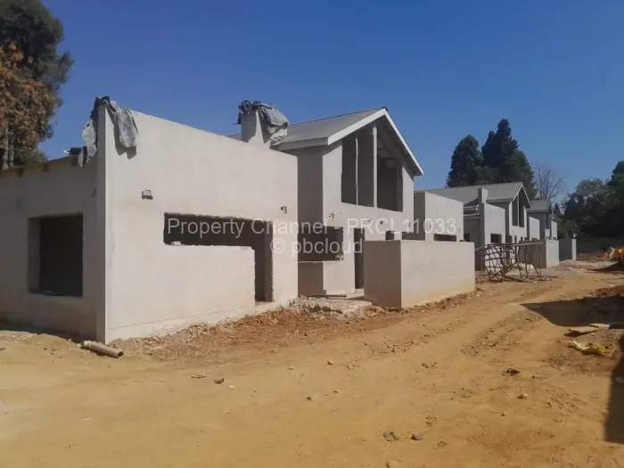 Townhouse/Cluster for Sale in Groom Bridge, Harare