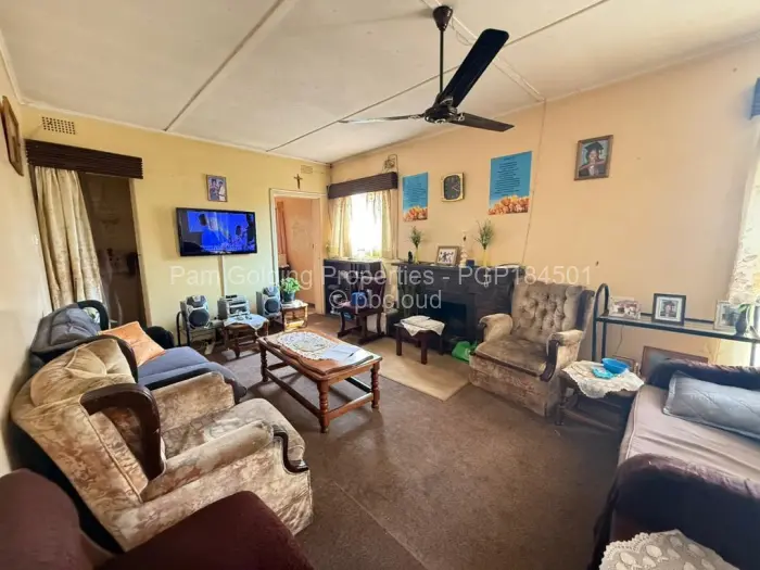 4 Bedroom House for Sale in Paddonhurst, Bulawayo
