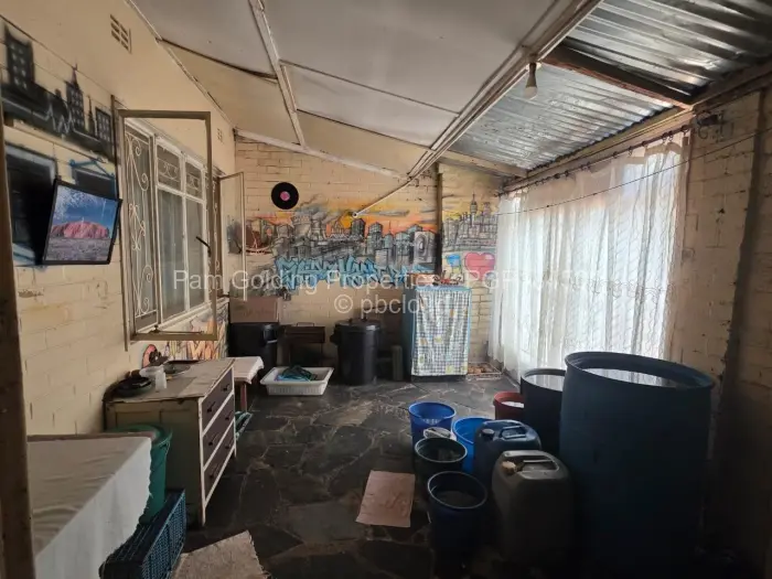 4 Bedroom House for Sale in Paddonhurst, Bulawayo
