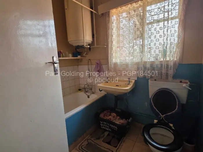 4 Bedroom House for Sale in Paddonhurst, Bulawayo