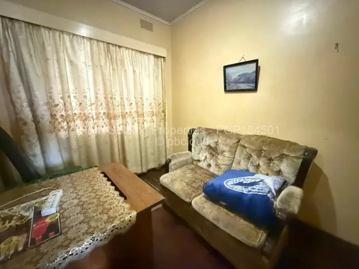 4 Bedroom House for Sale in Paddonhurst, Bulawayo