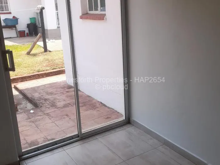 Townhouse/Complex/Cluster to Rent in Borrowdale