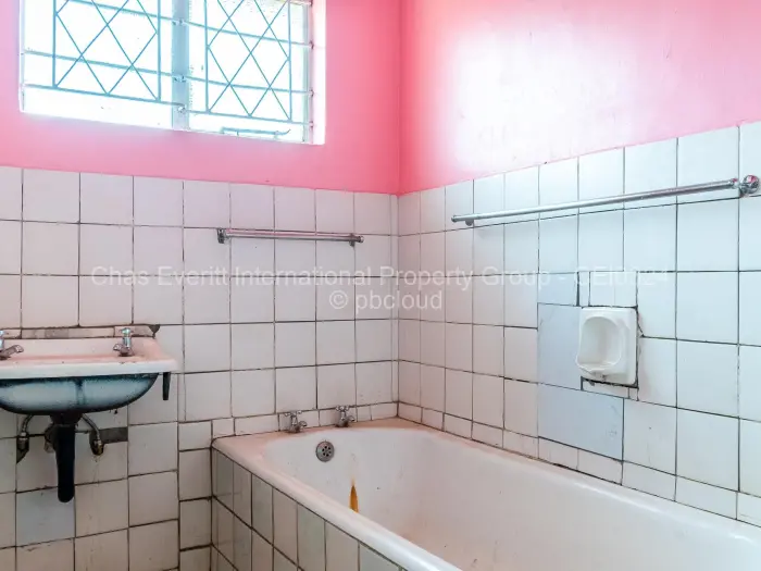 3 Bedroom House for Sale in Houghton Park, Harare