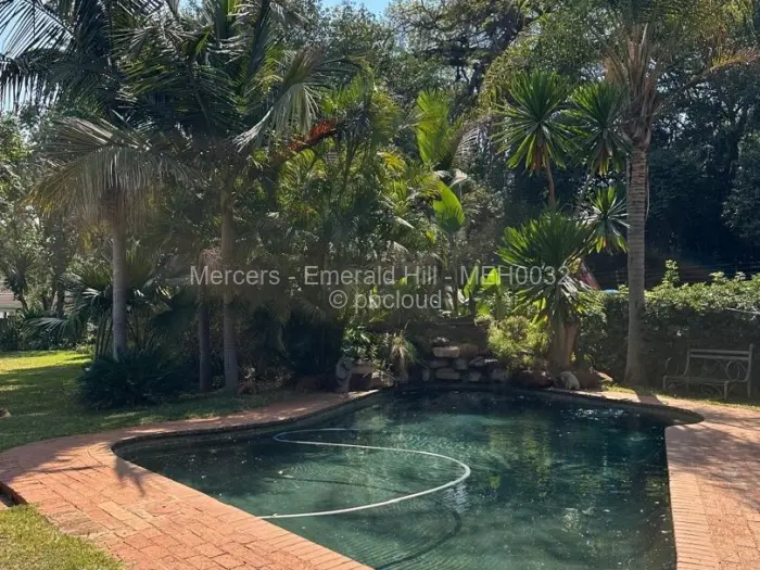 4 Bedroom House to Rent in Emerald Hill