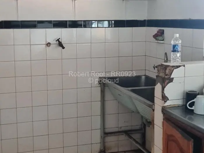 4 Bedroom House for Sale in Alexandra Park, Harare