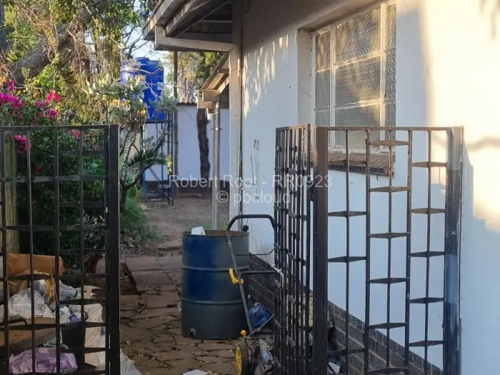 4 Bedroom House for Sale in Alexandra Park, Harare