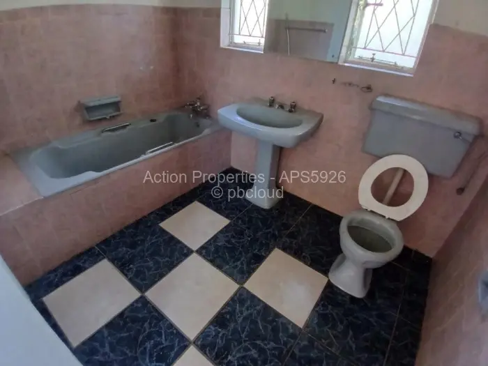 4 Bedroom House to Rent in Alexandra Park