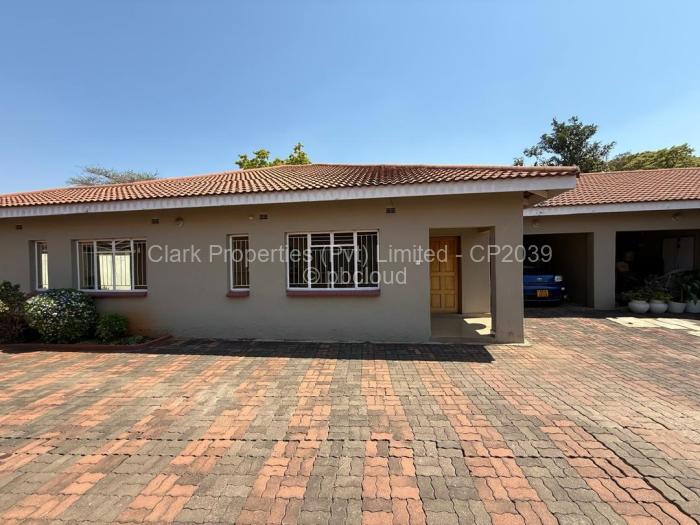 Townhouse/Cluster to Rent in Highlands, Harare
