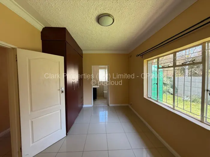 Townhouse/Complex/Cluster to Rent in Highlands