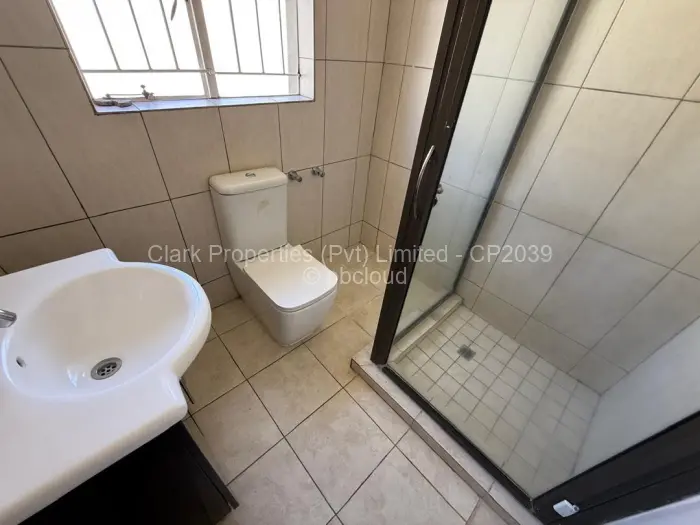 Townhouse/Complex/Cluster to Rent in Highlands