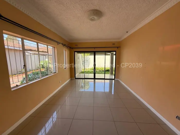 Townhouse/Complex/Cluster to Rent in Highlands