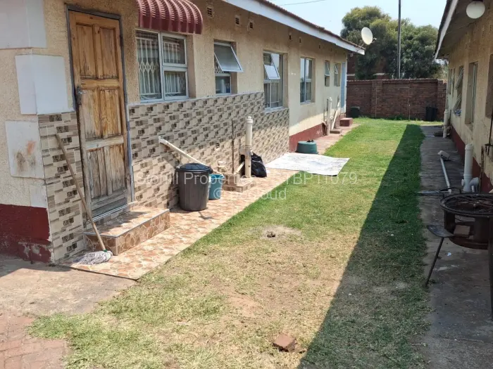 2 Bedroom House for Sale in Madokero Estates, Harare