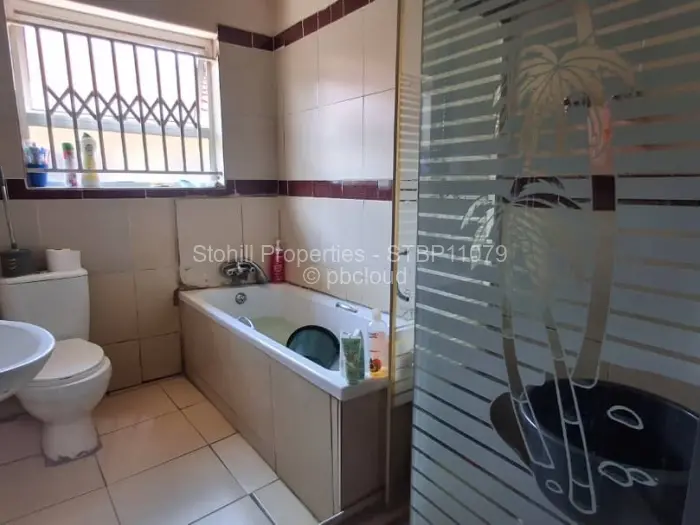 2 Bedroom House for Sale in Madokero Estates, Harare