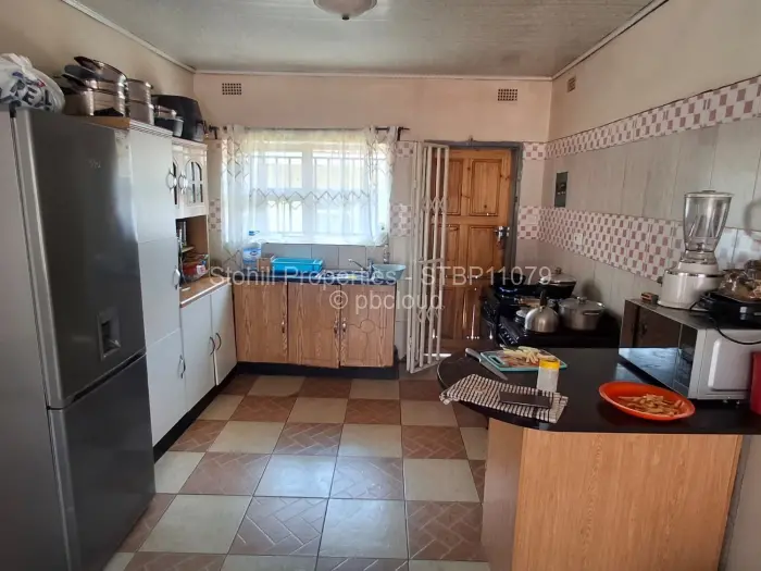 2 Bedroom House for Sale in Madokero Estates, Harare